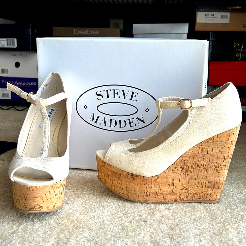 Steve Madden Langleyy Natural Linen Wedge
